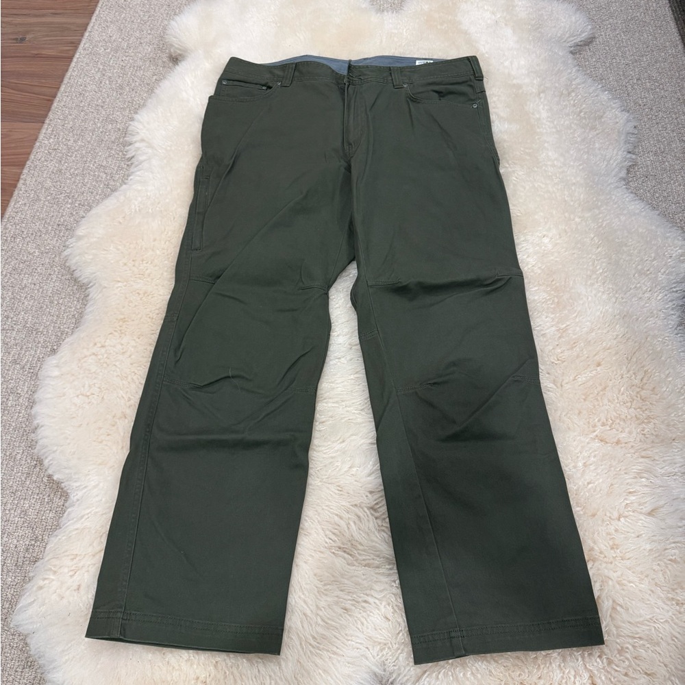 Columbia men’s regular fit five pocket pants green 38 / 30